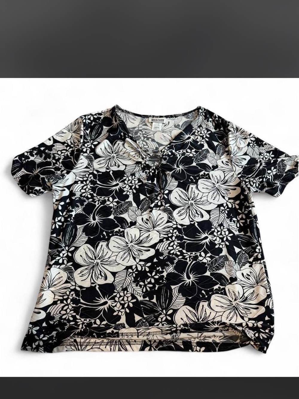 Black & White Floral Short-Sleeve Women's Top